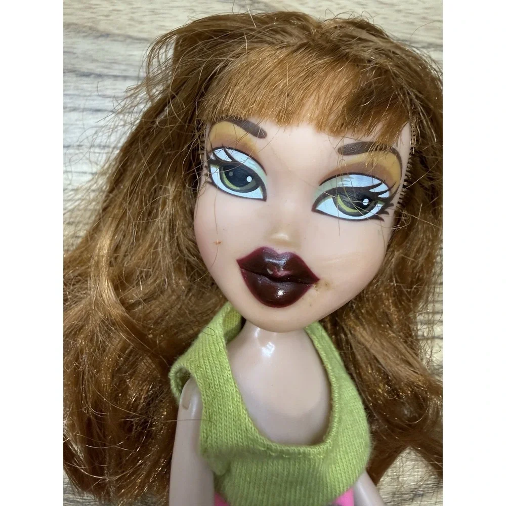 MGA Bratz 2001 MEYGAN Doll Dressed Green Eyes Skirt Halter, Missing‎ Feet